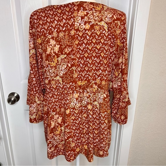 Impressions Flowy Fluttery V Neck Boho Top Sz.1X - Picture 2 of 5